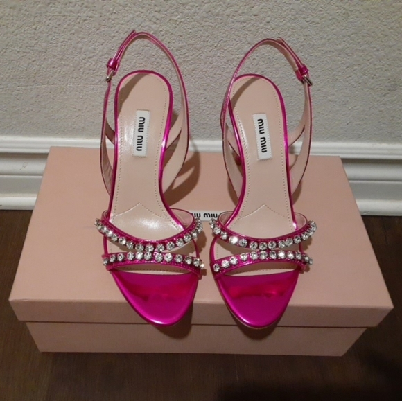 Miu Miu - Picture 3 of 7